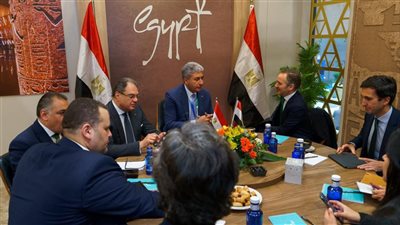 وزير السياحة يبحث مع منظمي الرحلات الإسبان تعزيز الحركة السياحية الوافدة 