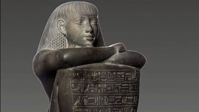 تمثال الكتلة.. عبقرية الخلود في جسد إنسان داخل المتحف المصري