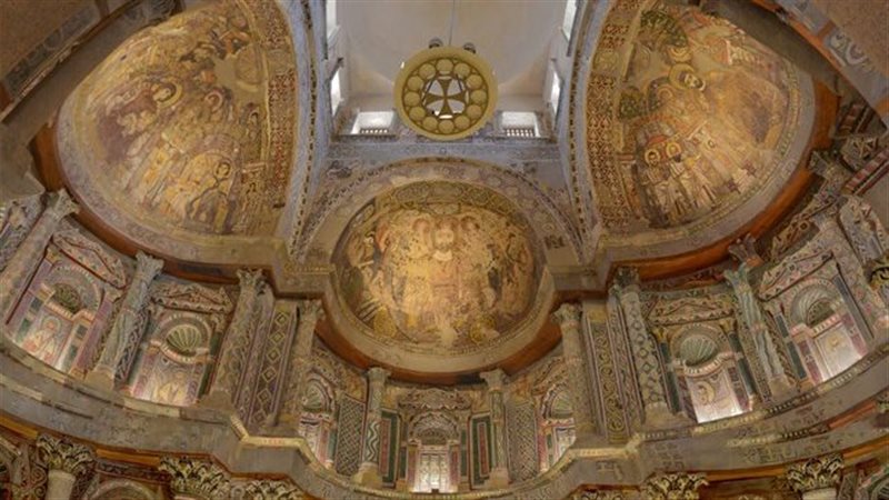 الدير الأحمر 