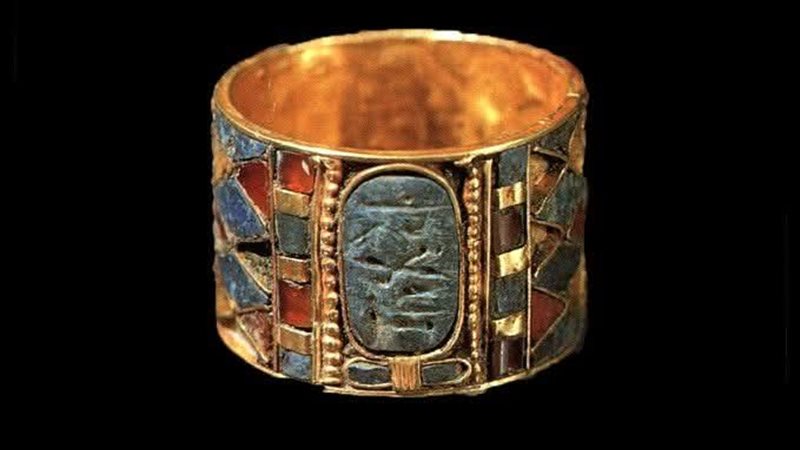 خاتم الملك بسوسنس