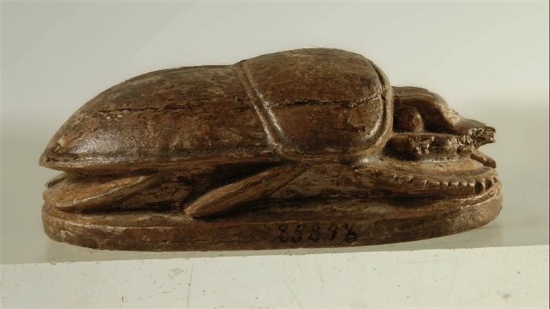 القطعة الأثرية 