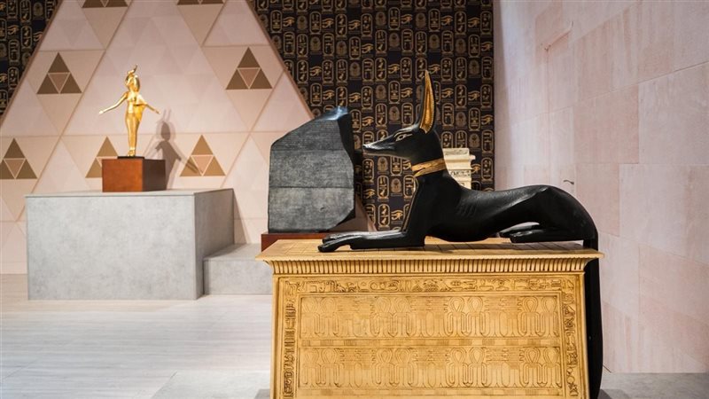 وزير السياحة والآثار