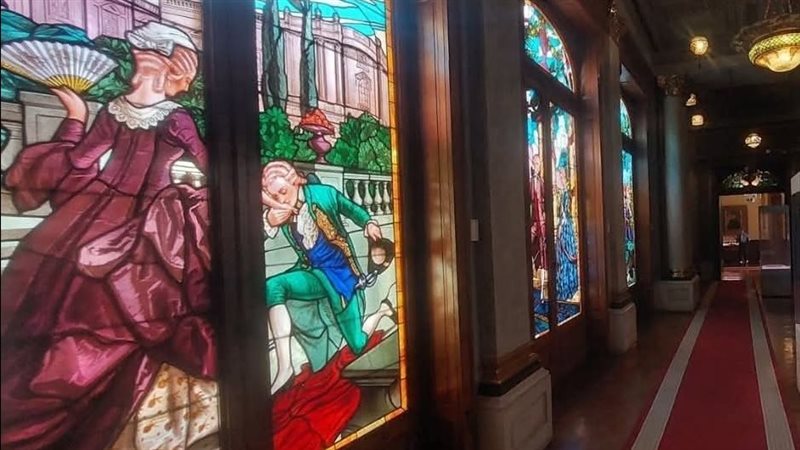 القطع الأثرية 