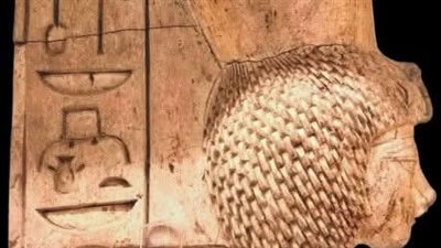 الملك أمنحتب الثالث.. لغز التمثال المغترب المنقسم بين قارتين