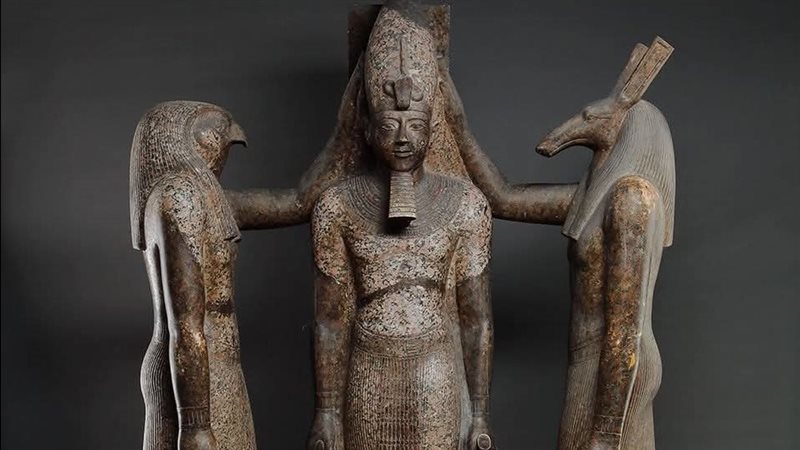 القطعة الأثرية 