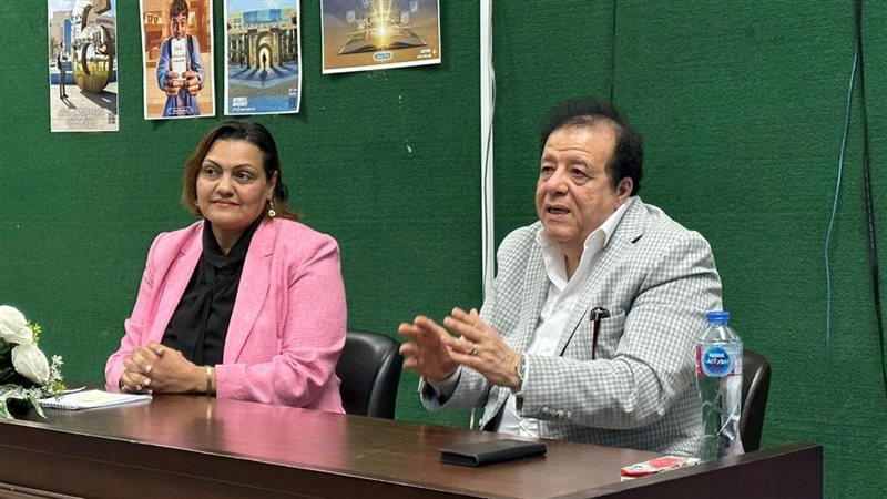 جانب من الندوة