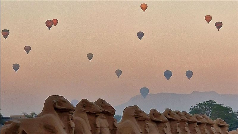 البالون الطائر 