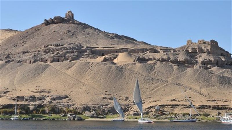 مقابر النبلاء 