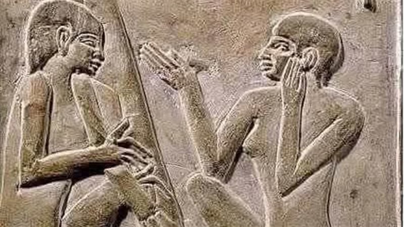 اللوحة الأثرية 