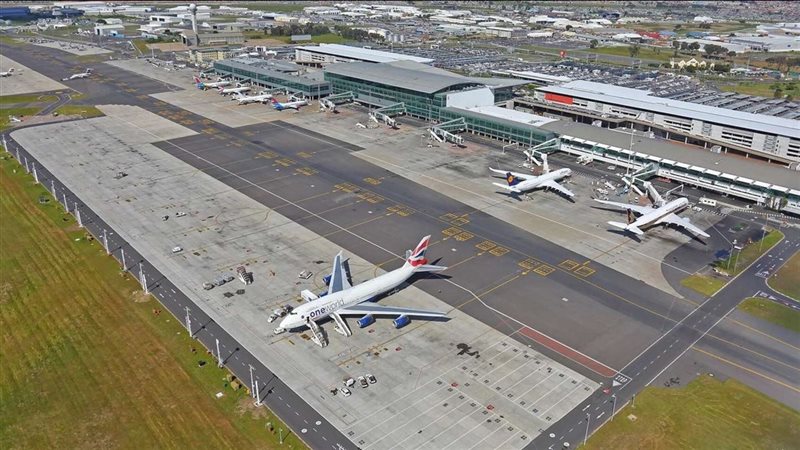 مطار كيب تاون