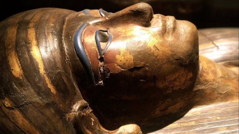 القطعة الأثرية 