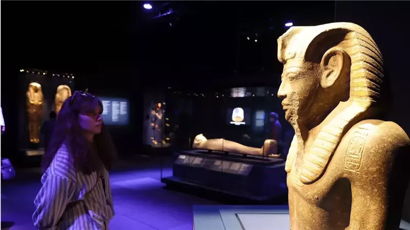  معرض رمسيس وذهب الفراعنة