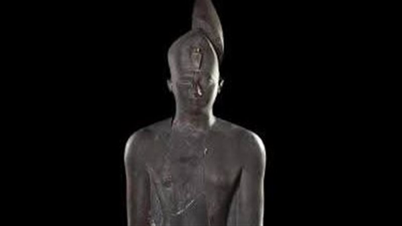 التمثال الأثري