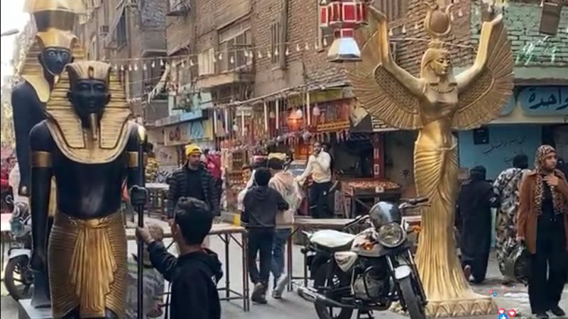 التماثيل الفرعونية 