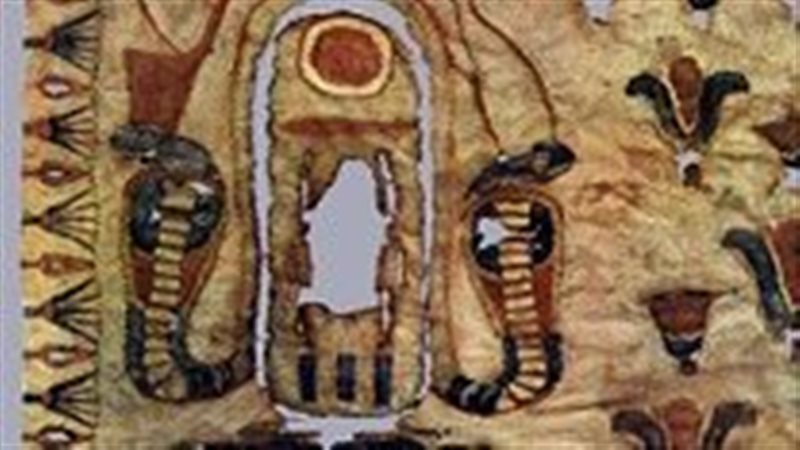 القطع الأثرية 