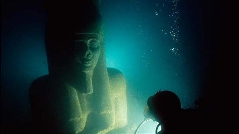 القطعة الأثرية 