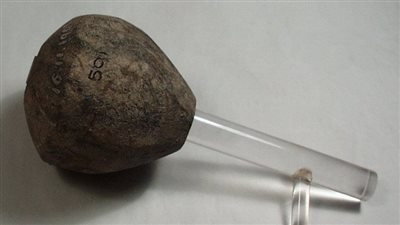 رأس مقمعة من الديوريت يسلّط الضوء على رمزية القوة في عصور ما قبل الأسرات