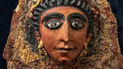 أقنعة الكارتوناج تجسد عقيدة الخلود في المتحف المصري بالتحرير