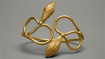 عرض حُلي ذهبي نادر من العصر البطلمي بمتحف ماري مونت ببلجيكا