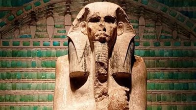 الفيانس المصري.. فن صناعة الضياء أقدم أنواع الأحجار في التاريخ