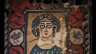 المتحف القبطي يبرز صور المرأة في الفن القبطي عبر قطع نسيجية نادرة