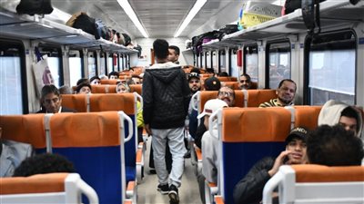 إقبال جماهيري ملحوظ على “قطار النزهة” لقضاء عطلة شم النسيم بالإسكندرية