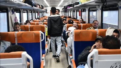 قطار النزهة يرفع شعار كامل العدد فى رحلات شم النسيم للإسكندرية