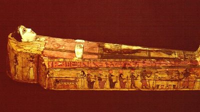 غطاء تابوت تيوريس يكشف مشاهد مذهلة من الطقوس الجنائزية في مصر القديمة