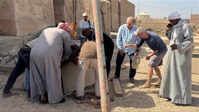 ننشر صور حصرية لأعمال ترميم رأس تمثال رمسيس الثاني في معبد أبيدوس (خاص)