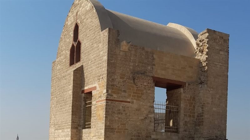 ترميم 3 مزارات أثرية بالقلعة 