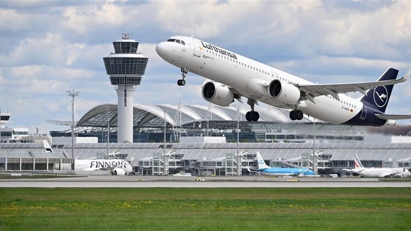 طيران لوفتهانزا الألمانية 