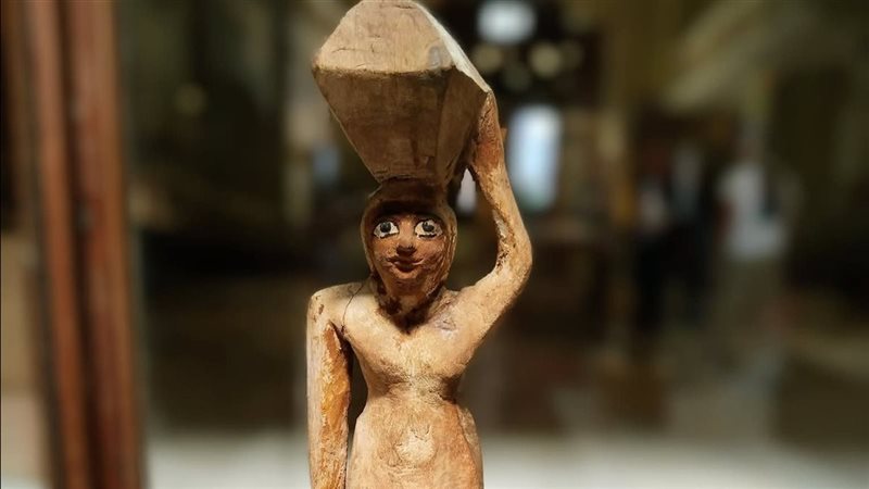 القطعة الأثرية 