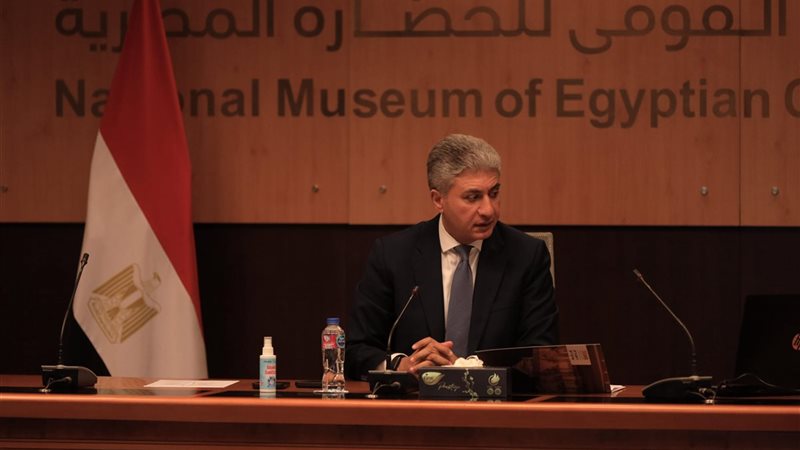 وزير السياحة شريف