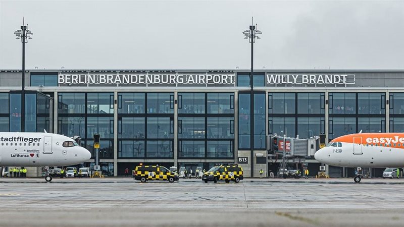 مطار برلين