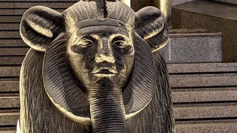 القطعة الأثرية 