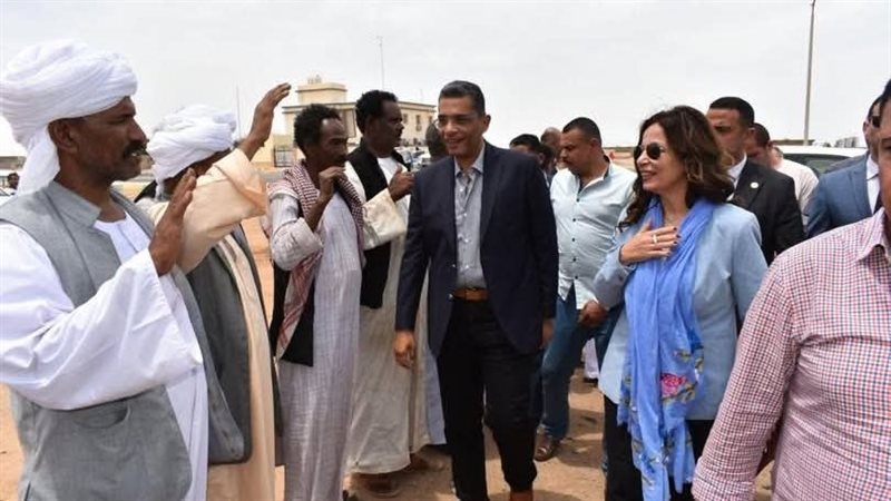 وزيرة الثقافة 