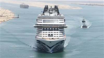 لأول مرة.. قناة السويس تشهد عبور 