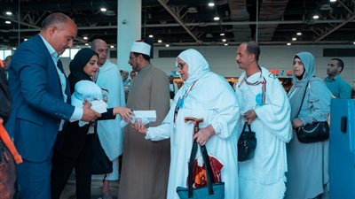 مصرللطيران تبدأ جسرها الجوي إلى جدة لنقل ضيوف الرحمن