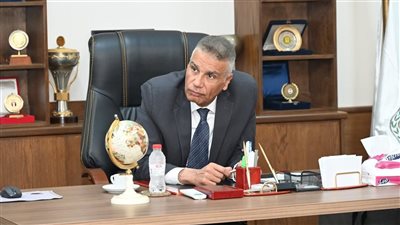 محافظ جنوب سيناء يعلن عن مشروعات جديدة لتطوير دهب سياحيا