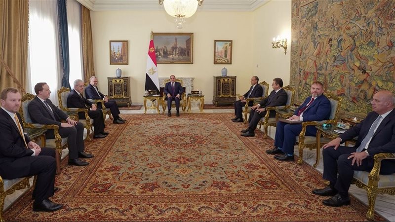 الرئيس السيسي يستقبل