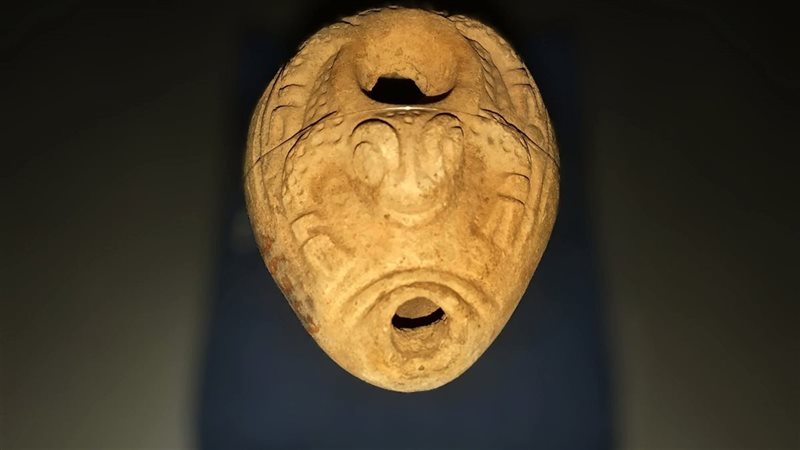 القطعة الأثرية 