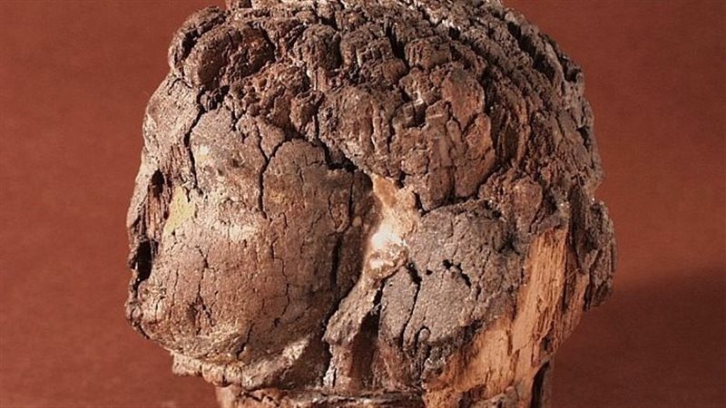 القطعة الأثرية 