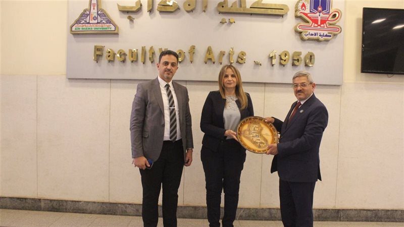 آداب عين شمس 