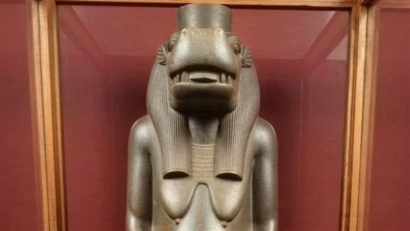 القطعة الأثرية 