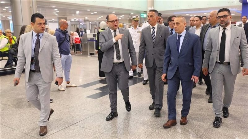 مطار القاهرة 