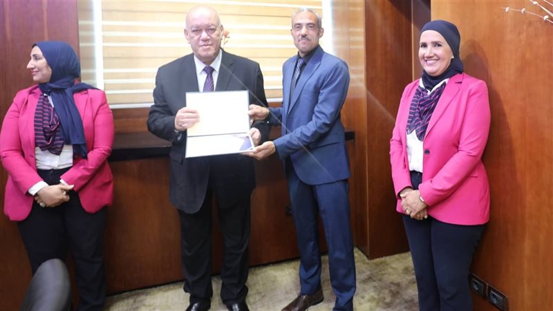 مطار القاهرة 