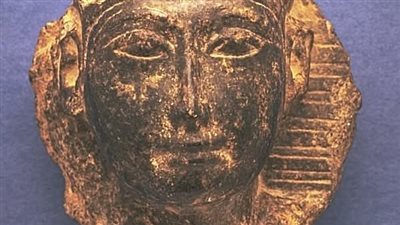 وجه ملكي من الحجر.. هيبة مصرية خالدة تنبض من قلب البازلت عبر آلاف السنين