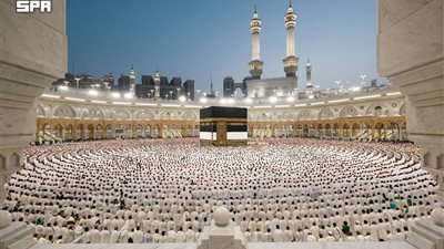 مكة.. هنا تلتقي وحدة المسلمين وألسنة الأرض في موسم الحج