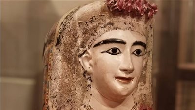 قناع جنائزي بالمتحف المصري يجسد أروع التمازج الحضاري بين الفن المصري والروماني