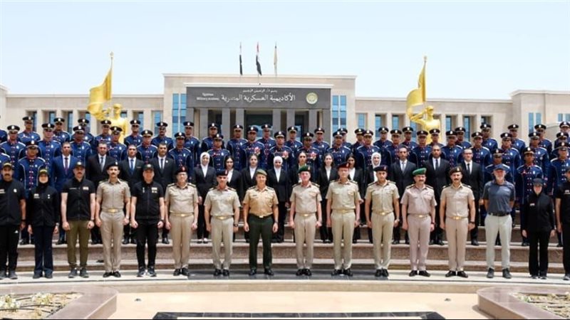 المشاركون فى الندوة